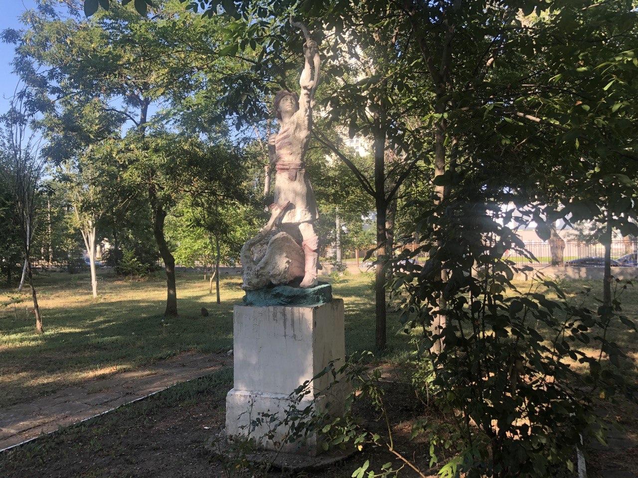 Скульптура "Князь Гвидон"