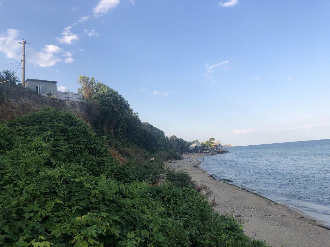 Здесь обвалился склон