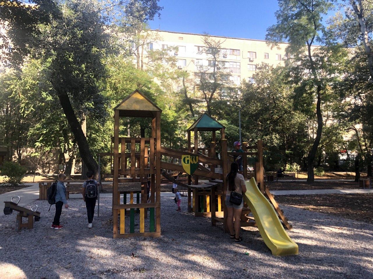 Сквер у "Вымпела" Фото автора