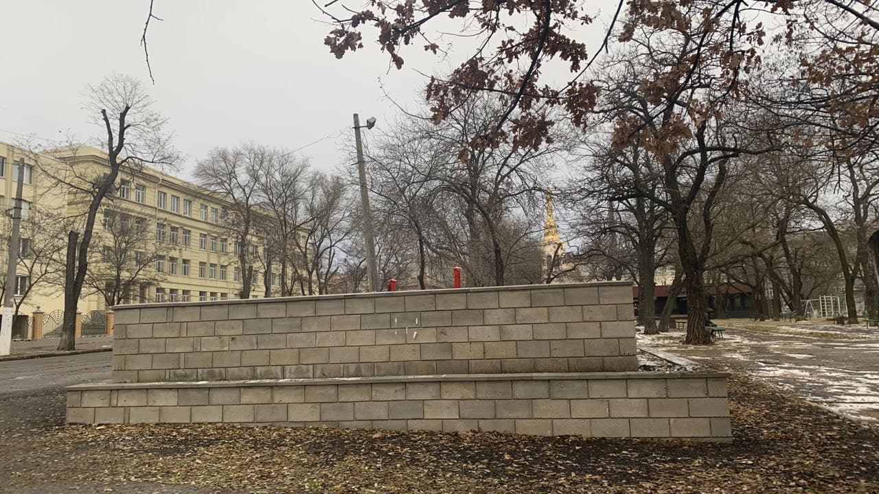 Отремонтированное водохранилище в сквере Регенсбург. Фото автора