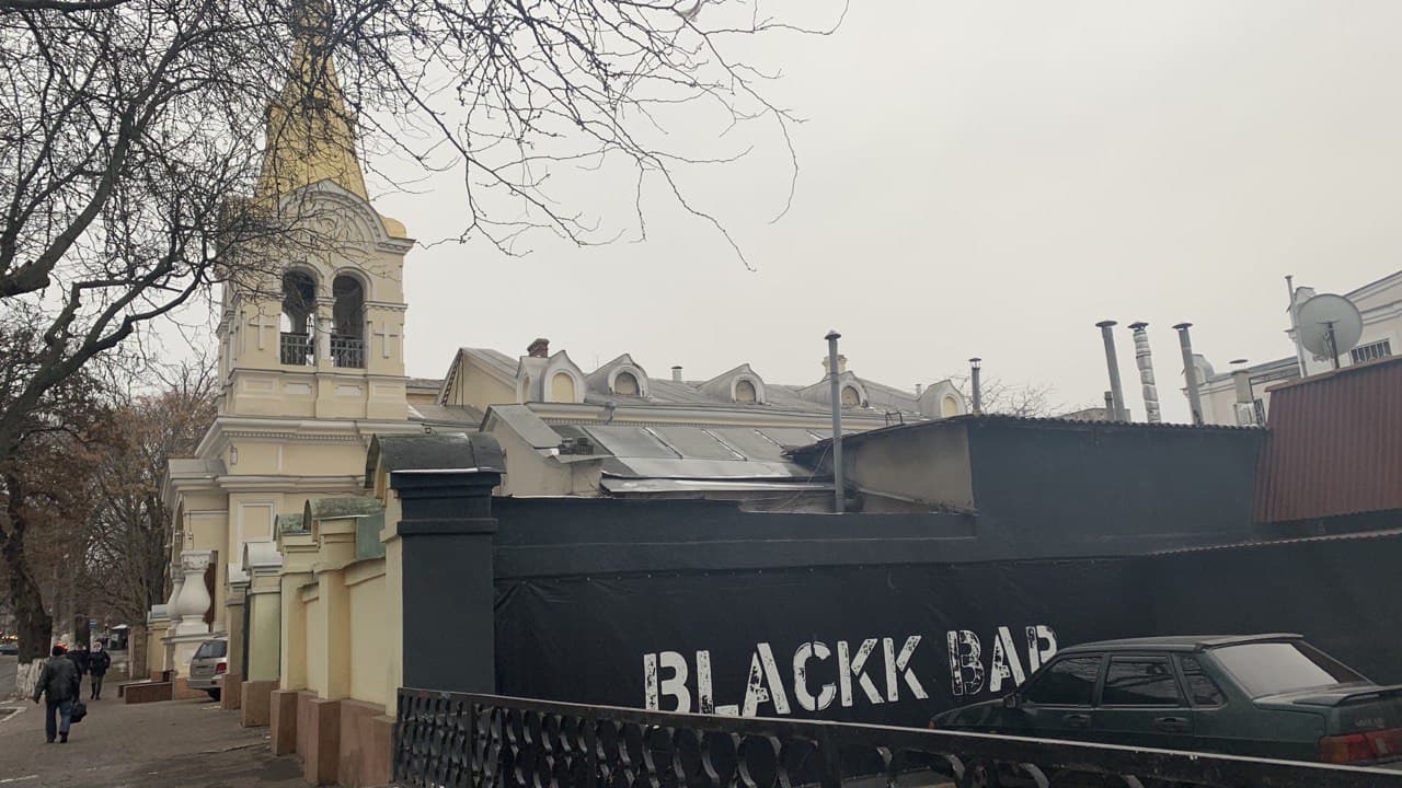 Возле сквера Регинсбург находится Храм Святителя Григория Богослова и Мученицы Зои. Фото автора