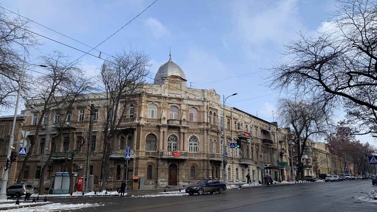 Дом Скаржинского. Торговая угол Софиевской. Фото автора