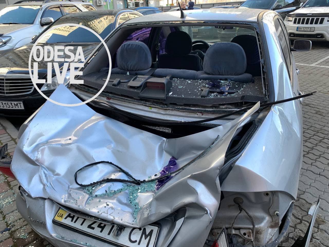 Суицид на Таирова. Фото: odessa_live