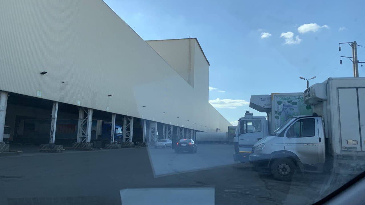 Проезд к памятникам архитектуры вдоль железной дороги. Фото автора