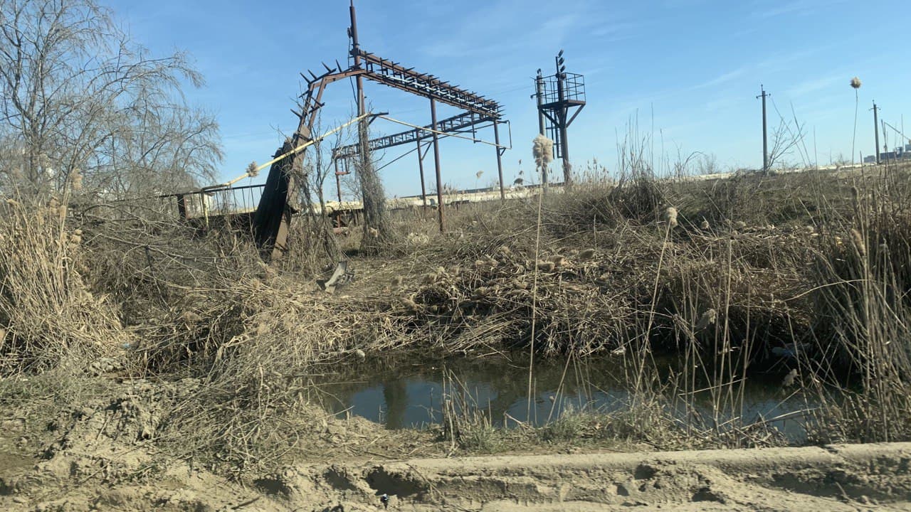 Канальчик вдоль Хаджибейской дороги. Фото автора