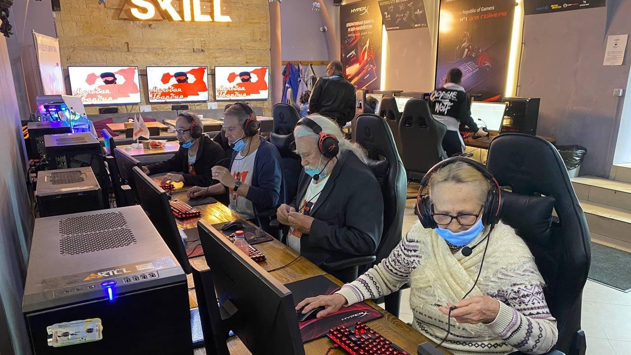 Киберконкурс с пенсионерами. Фото: Odessa News