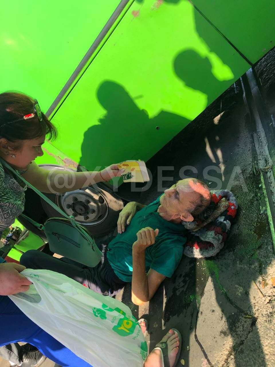 Водителю стало плохо. Фото: телеграм-паблик "ХО"