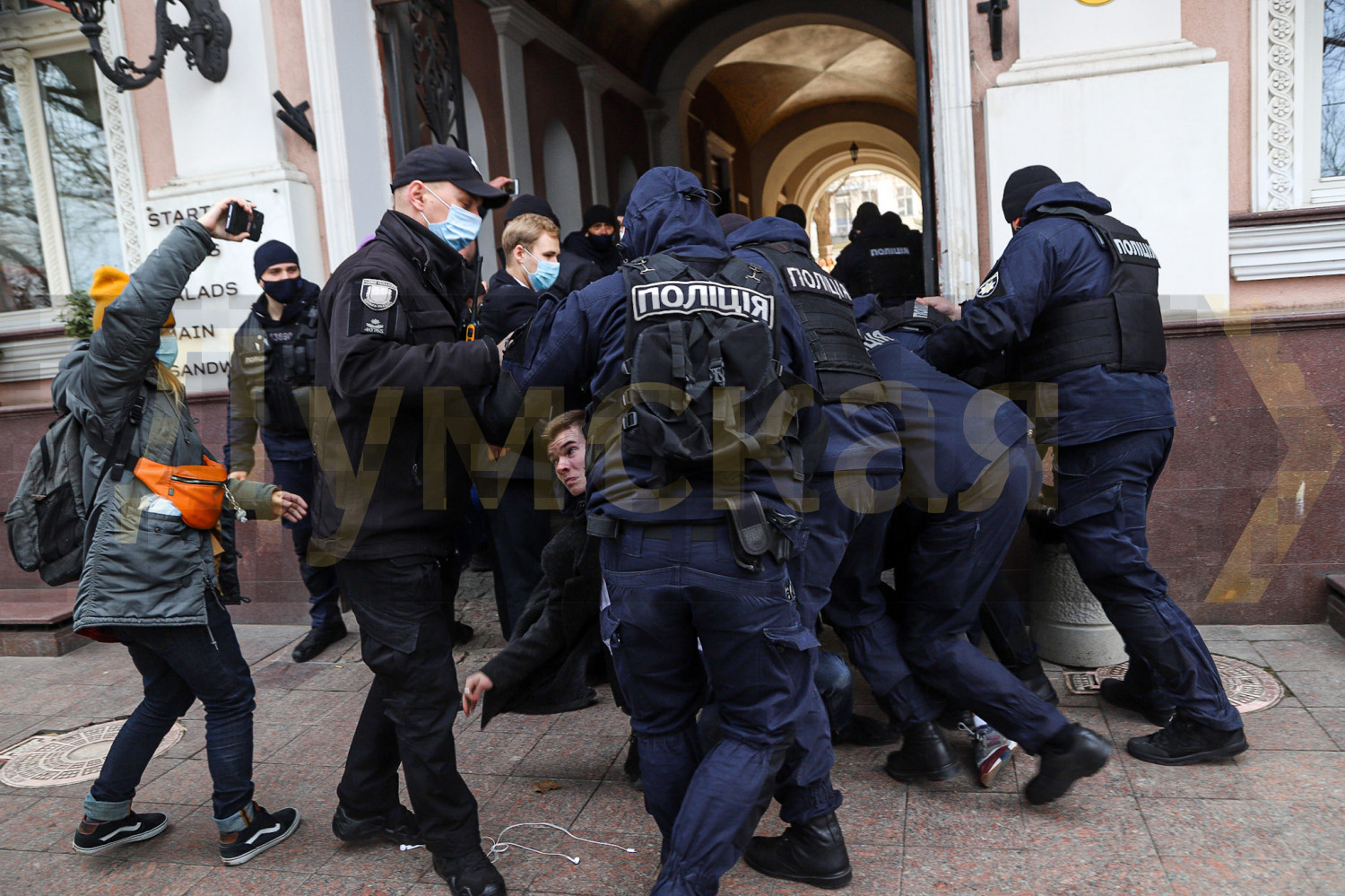 Потасовки на Приморском. Фото: Думская