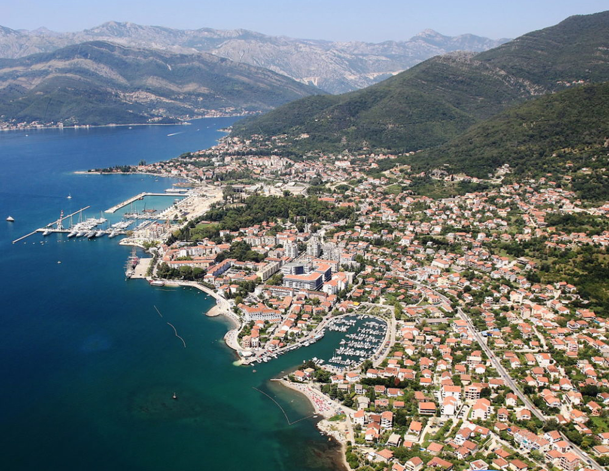 Тиват. Фото: kuku.travel