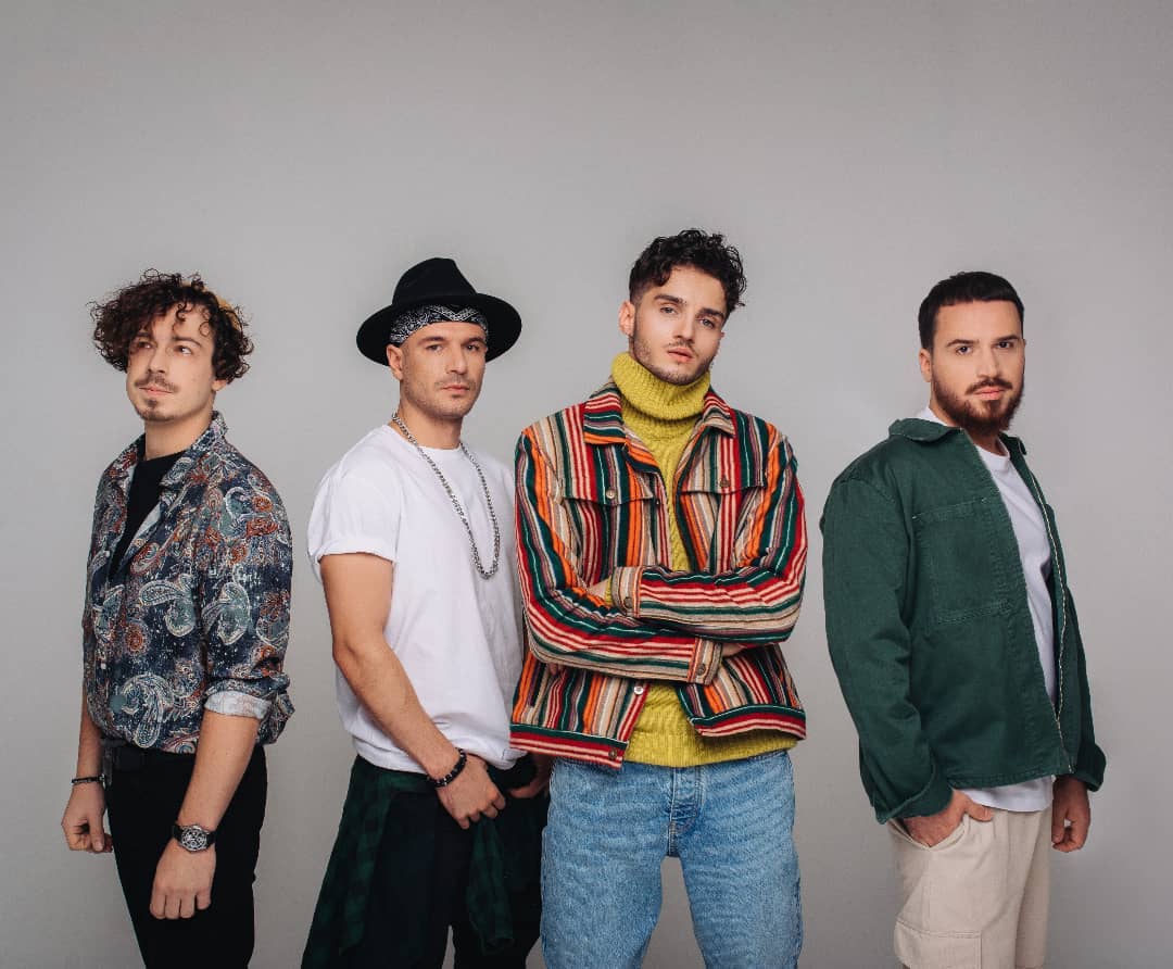 Группа CLOUDLESS