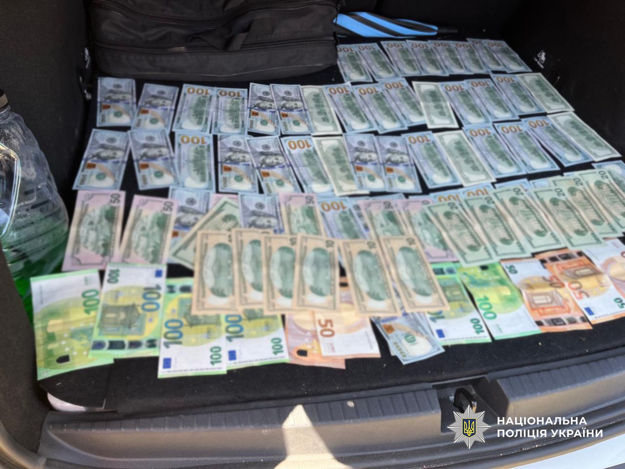 В Одесской области задержали мужчину, который пытался подкупить пограничника ради выезда за границу. фото: Нацполиция в Одесской области