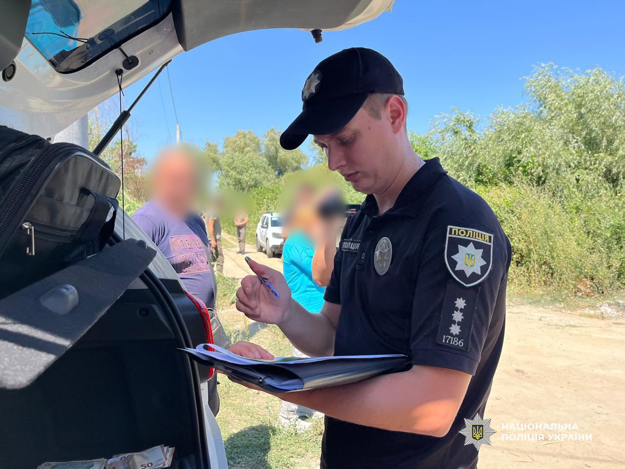 В Одесской области задержали мужчину, который пытался подкупить пограничника ради выезда за границу. фото: Нацполиция в Одесской области