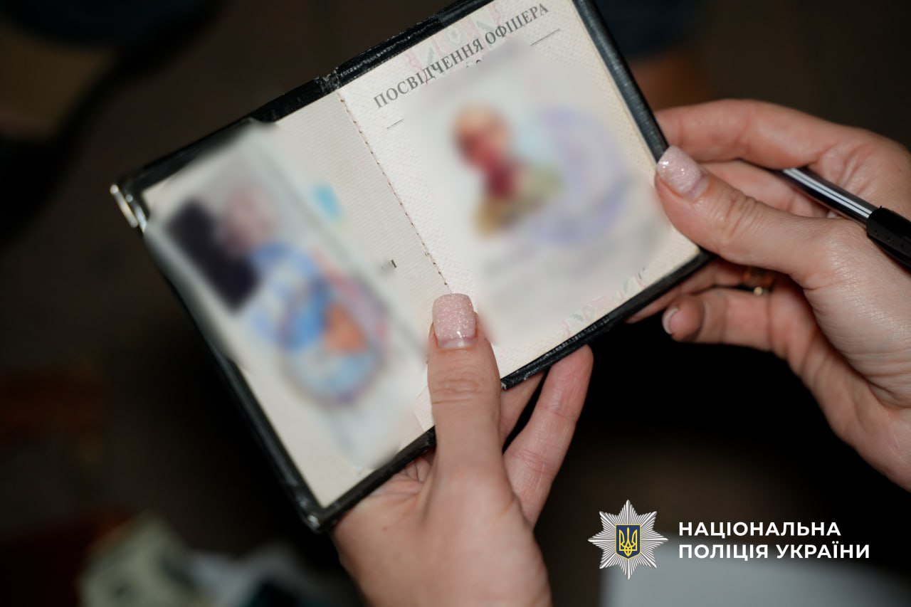 В Одессе задержан чиновник воинской части: требовал взятку за возобновление на службу после СЗЧ.