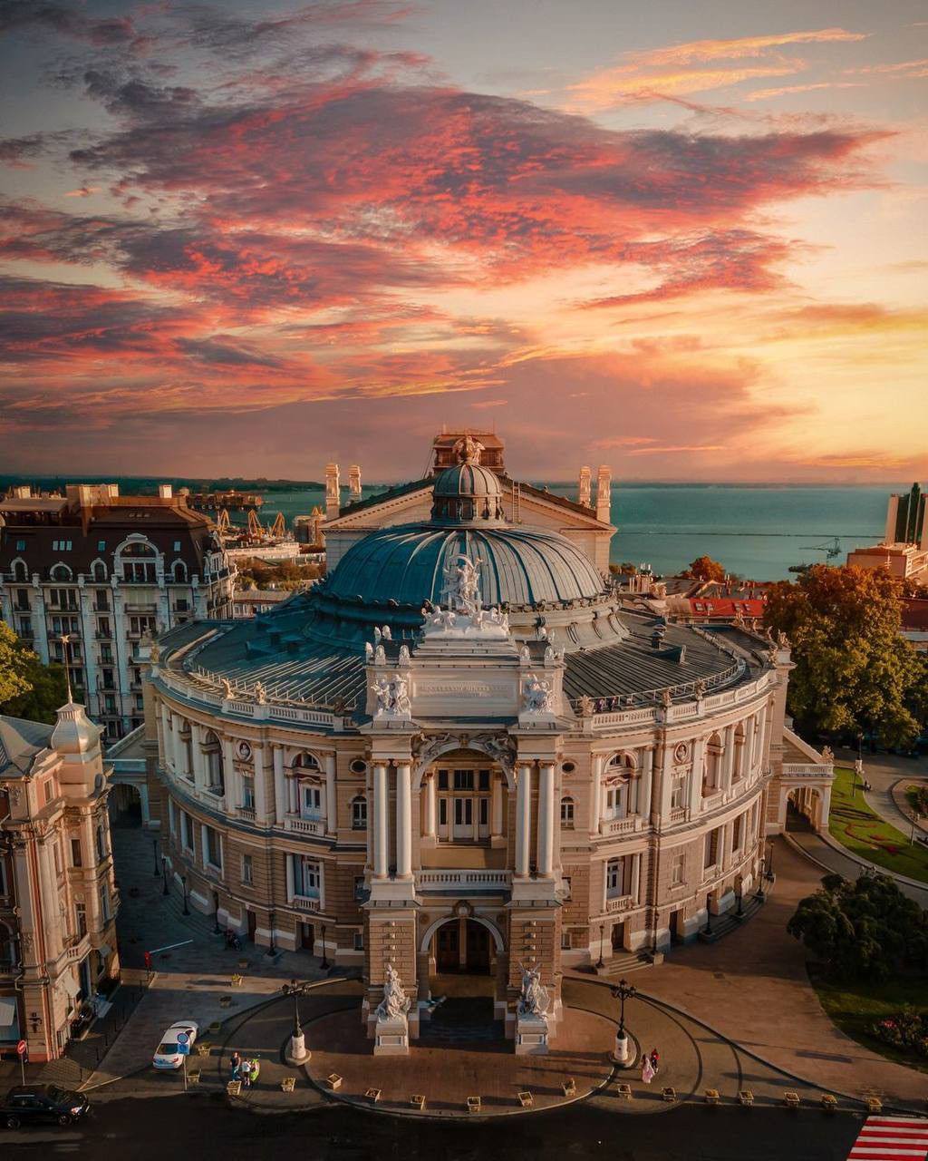 Оперный театр в Одессе.