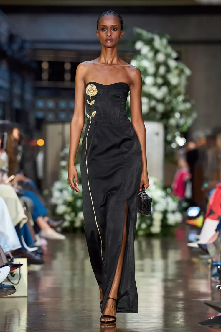 Свежие цветочные мотивы в моде SS26.