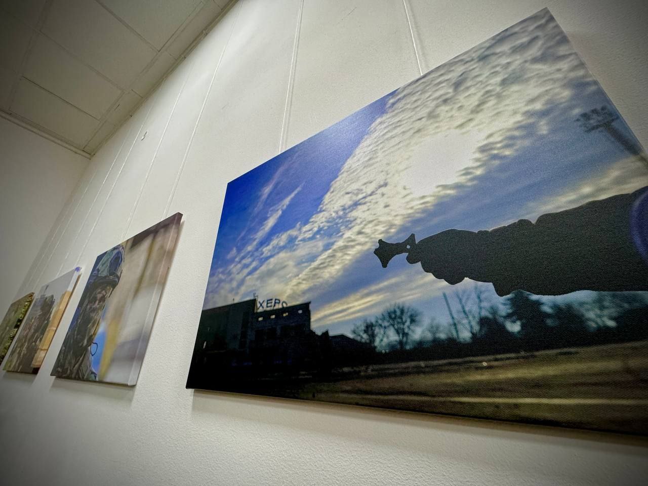 Виставка фоторобіт журналістки Олени Соломонової 