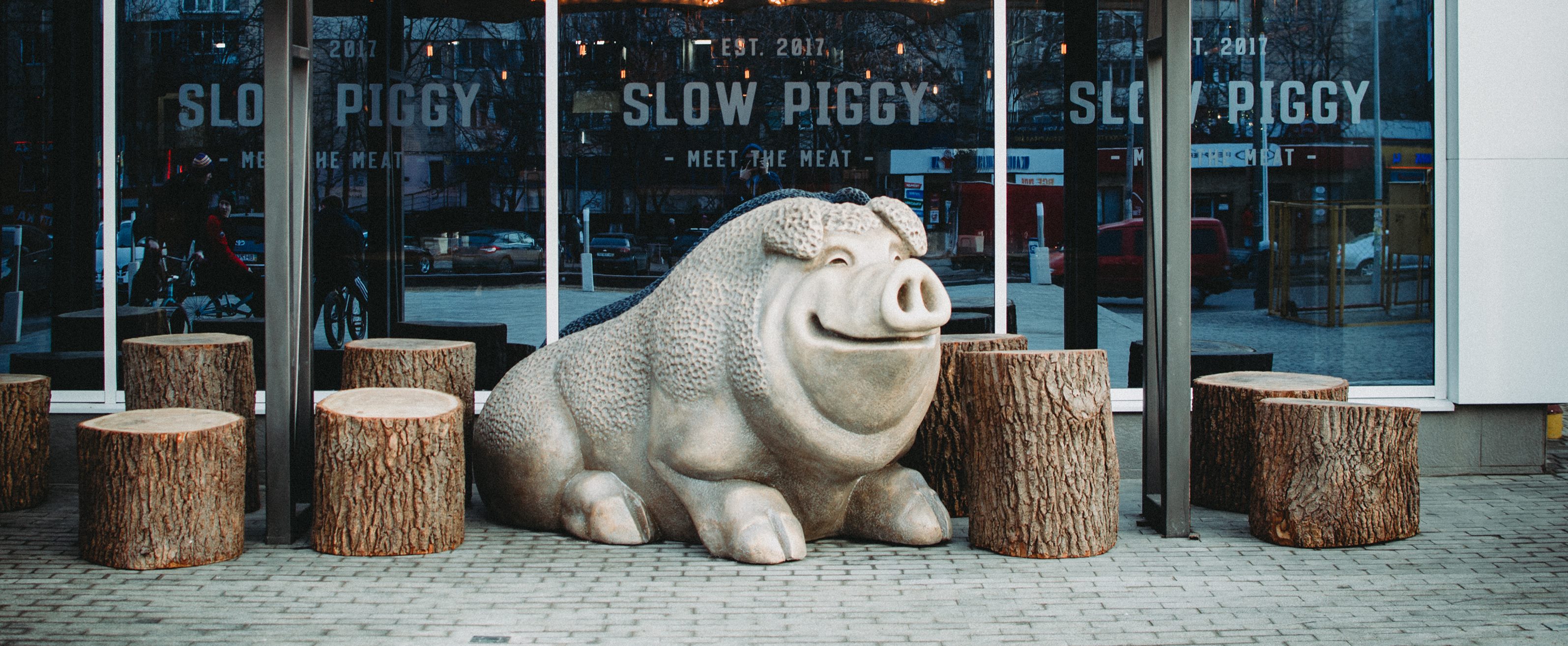 Фасад Slow Piggy