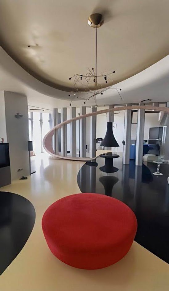 В Одессе показали квартиру российского генерала Дмитриева за 1,5 миллиона долларов.