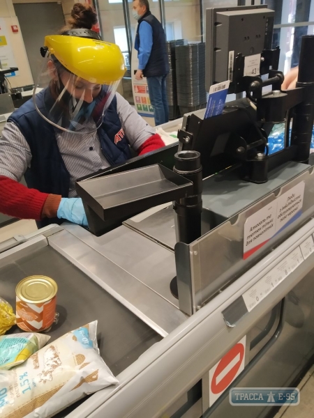 Как защищаются одесситы от коронавируса. Фото: Трасса Е-95