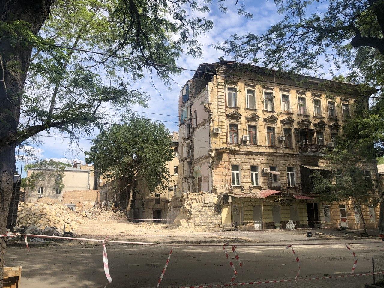 Спасатели закончили разбирать завали на Торговой Фото: Натальи Горецкой