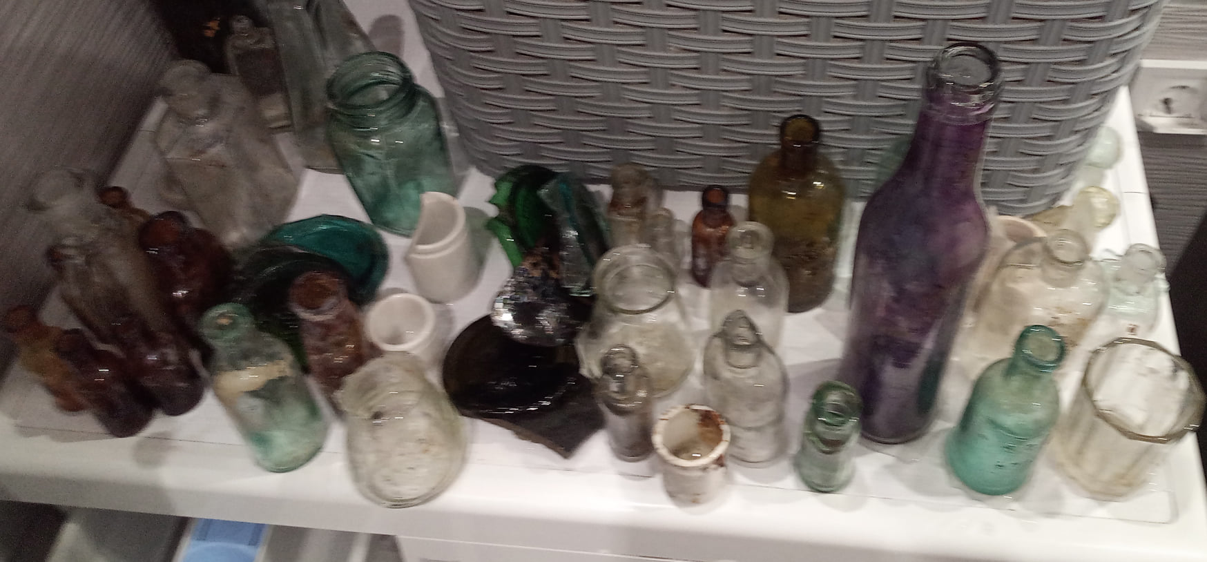 Аптечка и столетний осьминог: что нашли археологи в центре Одессы. Фото Андрея Красножона