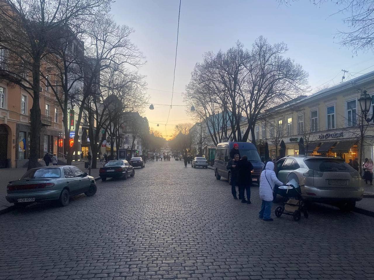 Паркування на Дерибасівській: вулицю знову перекрили.