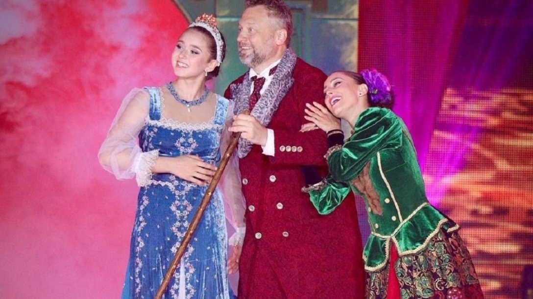 Український фігурист Віктор Петренко на льодовому шоу у Сочі