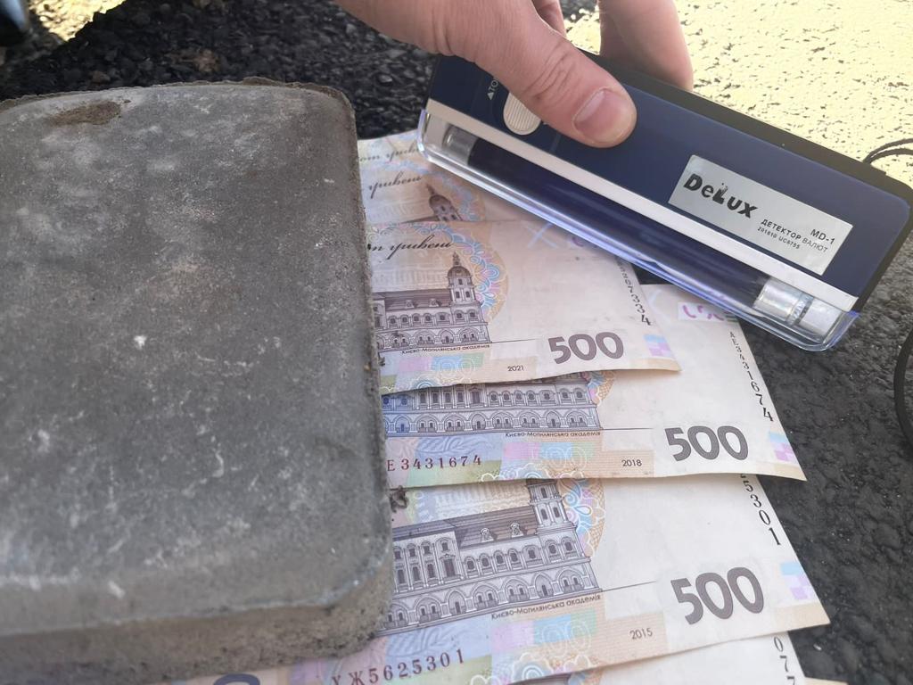 16 тысяч за "проверку" продукции": в Одессе на коррупции попался фельдшер по эпидемиологическому надзору.
