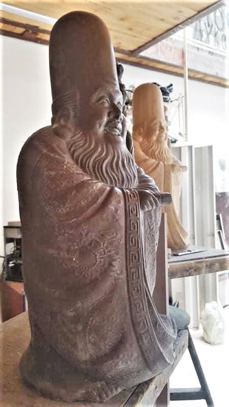 Скульптура у музея Блещунова. Фото пресс-службы горсовета