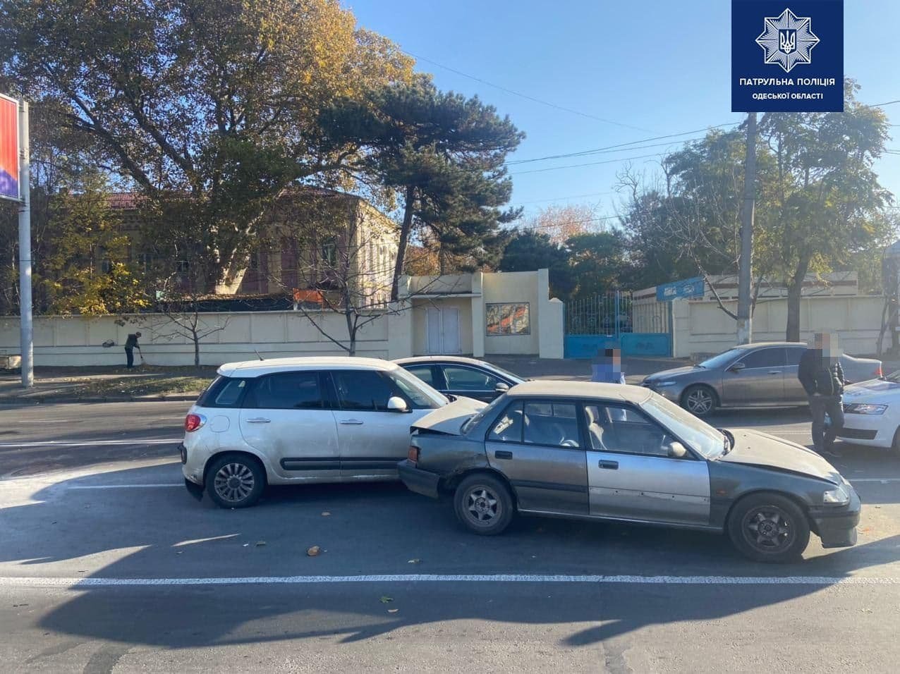 На Люстдорфской и Фонтанской дорогах столкнулись машины. Фото патрульной полиции