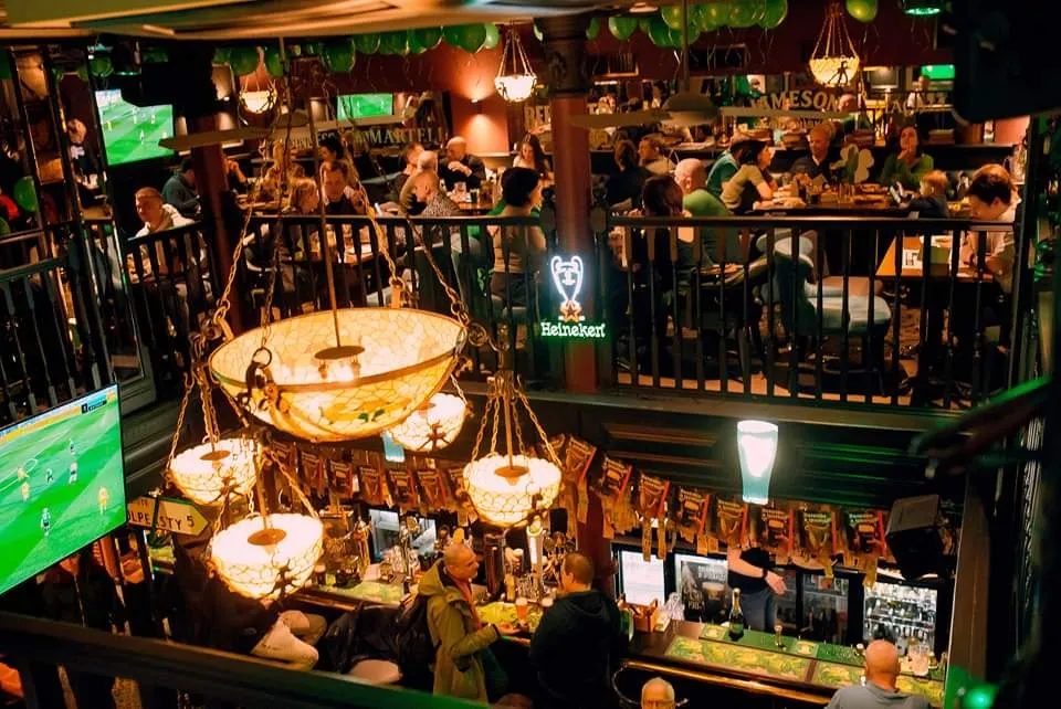 Ірландський паб Mick O'Neills.