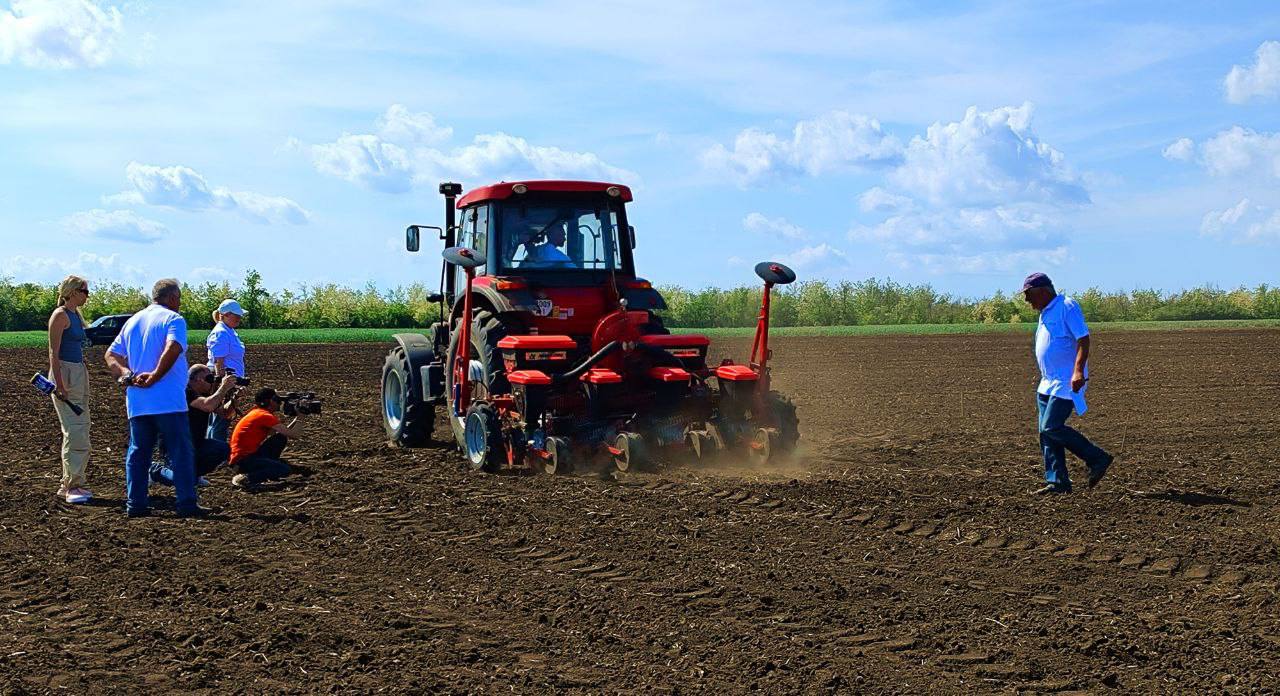 Першу одеську бавовну вже засіяли.