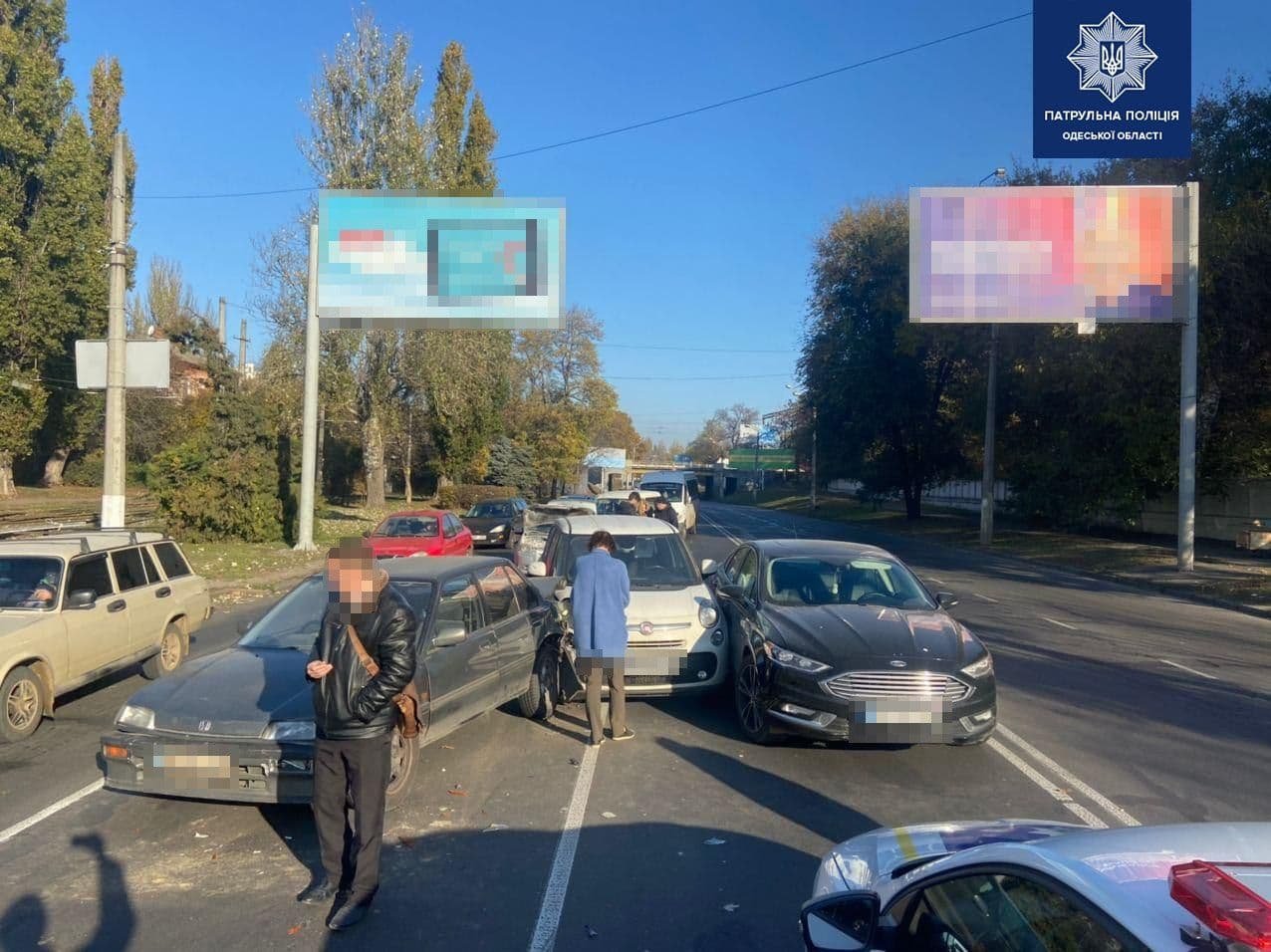 На Люстдорфской и Фонтанской дорогах столкнулись машины. Фото патрульной полиции