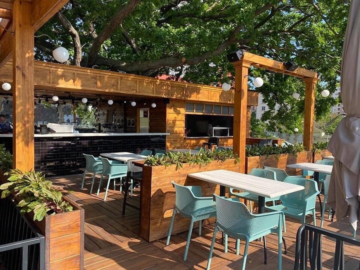 Какие летние площадки работают после послабления карантина в Одессе. Фото: Canvas outdoor furniture