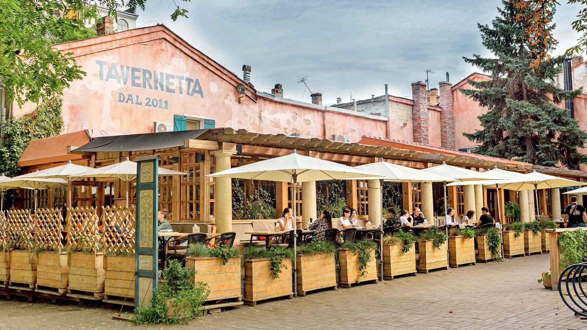 Какие летние площадки работают после послабления карантина в Одессе. Фото: Tavernetta