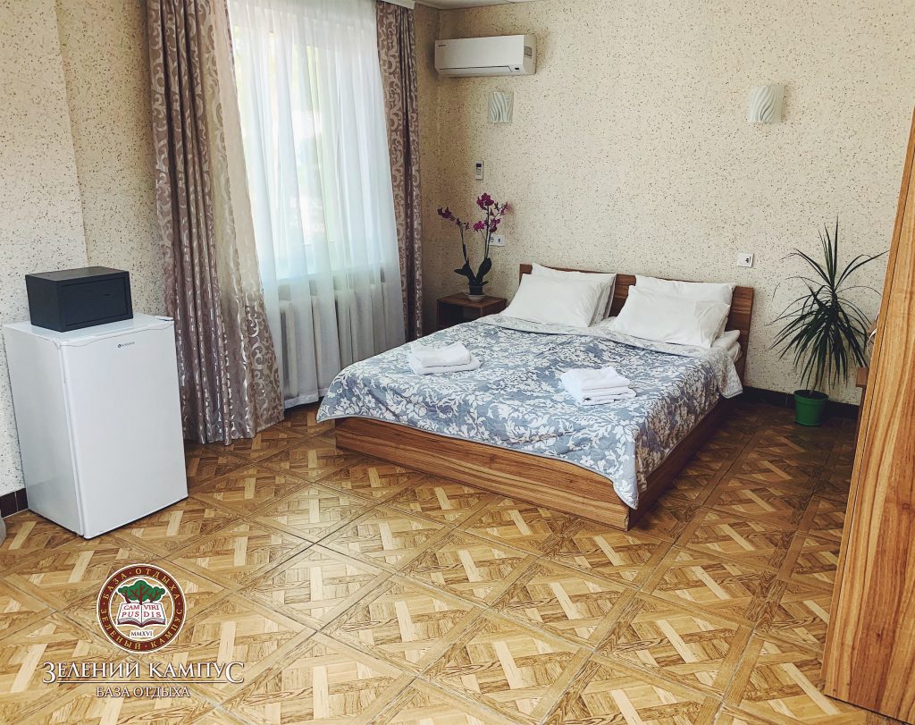 Двухместный номер с балконом. Фото: campus.od.ua