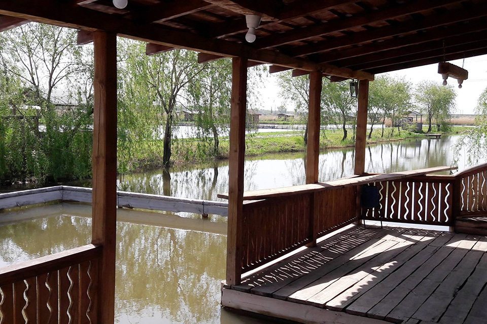 Беседка. Фото: dashkinyprudy.com.ua