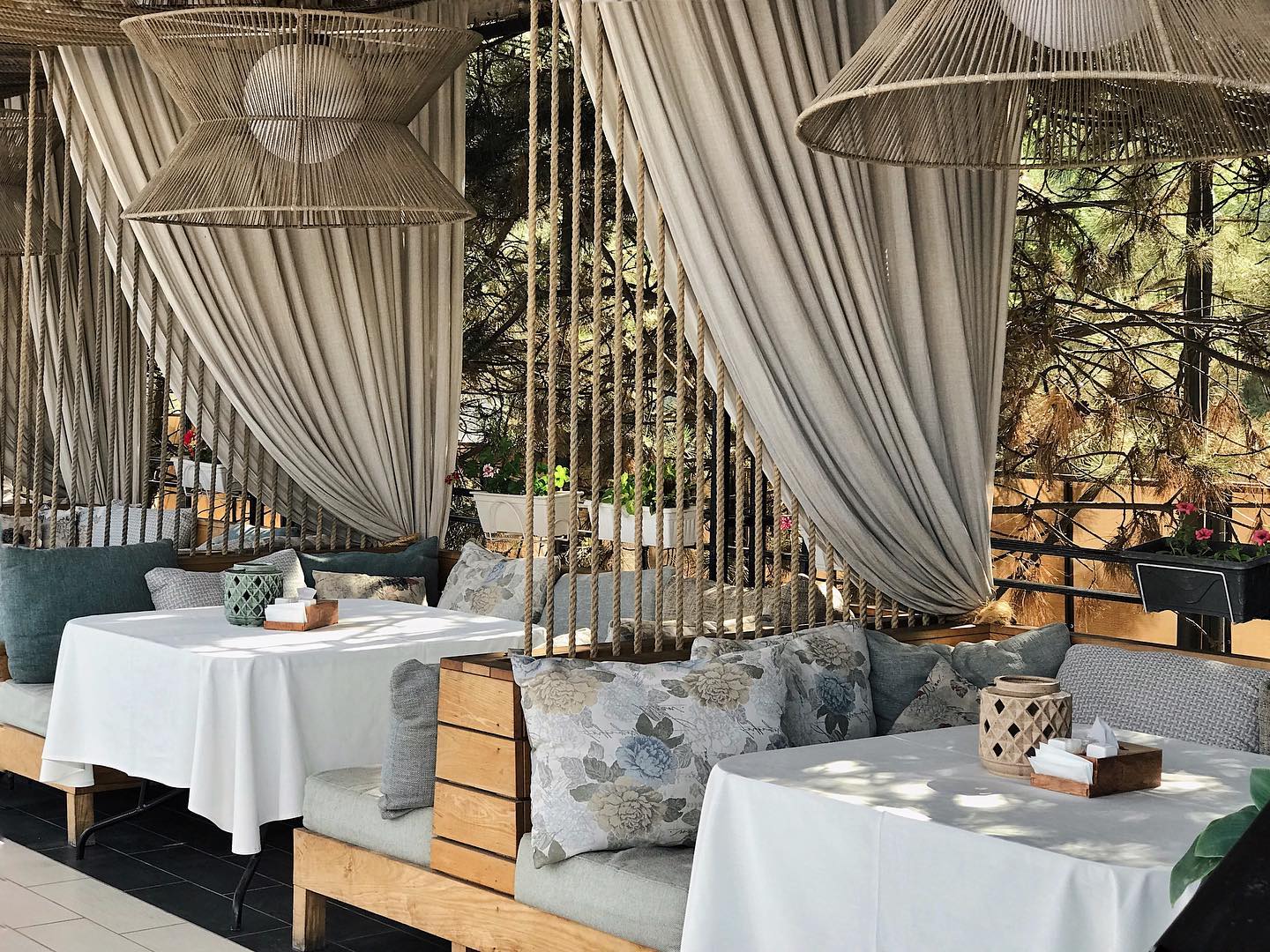 Какие летние площадки работают после послабления карантина в Одессе. Фото: Катран