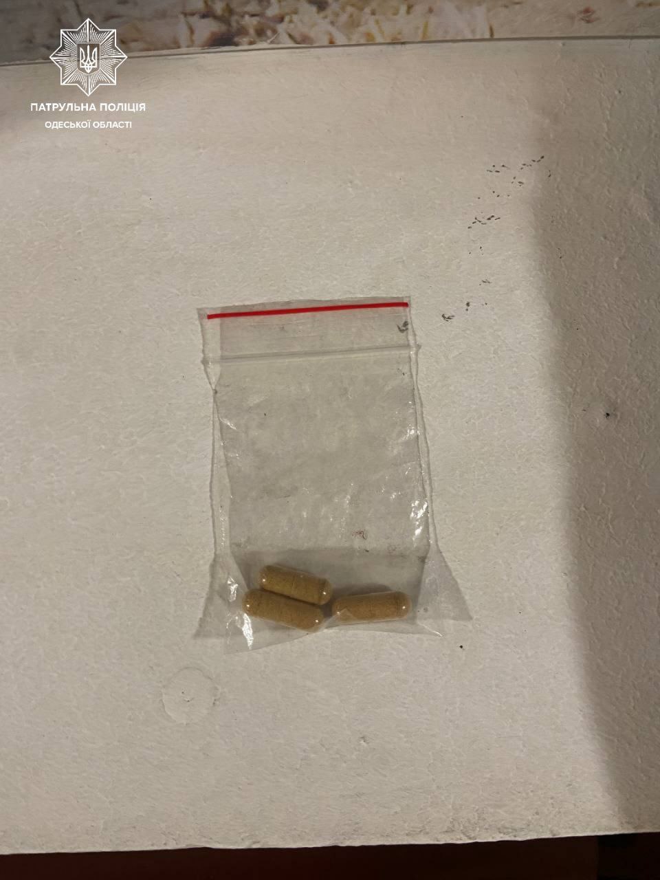 Жесткое задержание мужчины в Одессе: полицейские рассказали, что это было. Фото: t.me/od_patrolpolice