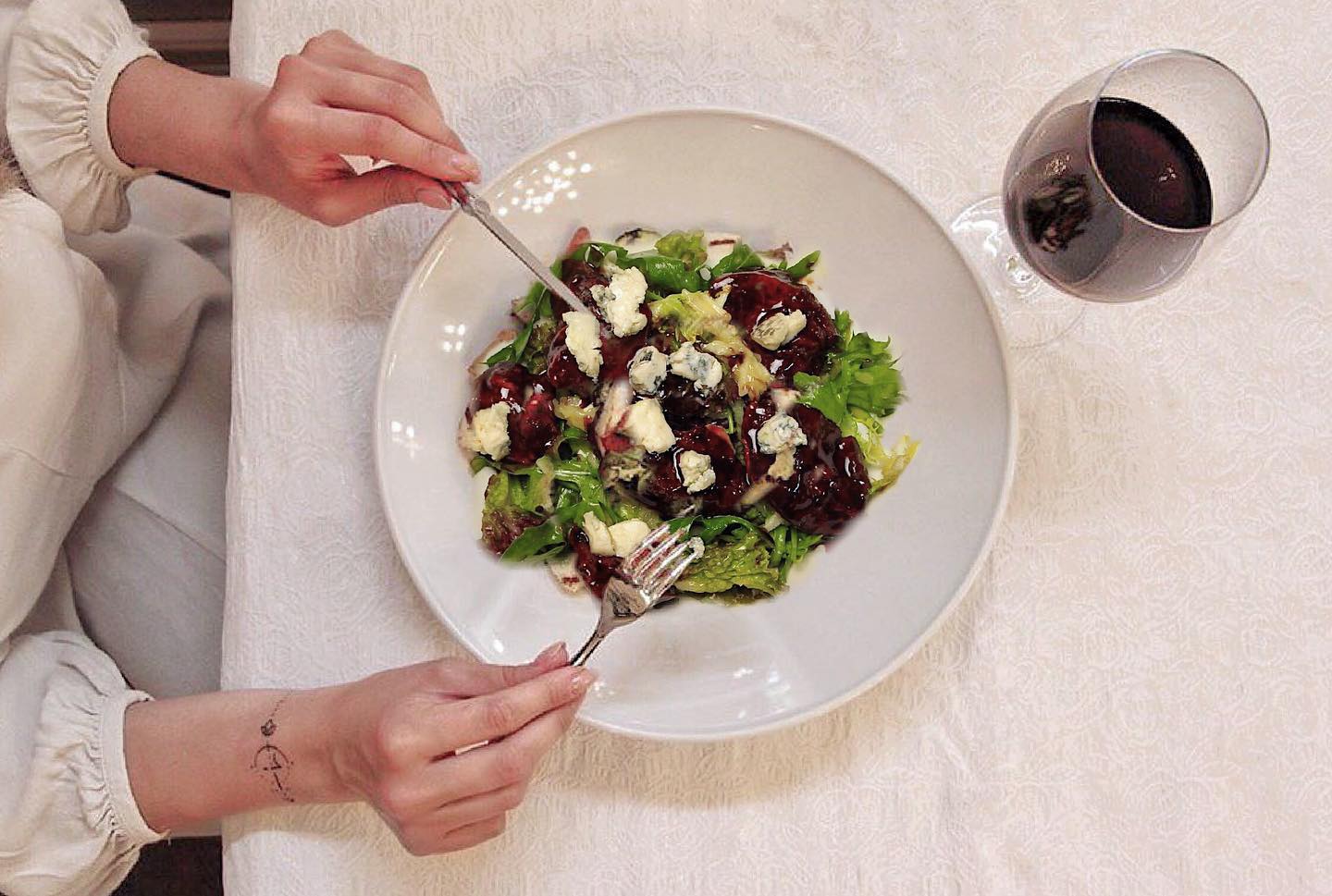 74620855_2854794421209063_7343865331326124032_o.jpg (152 KB)