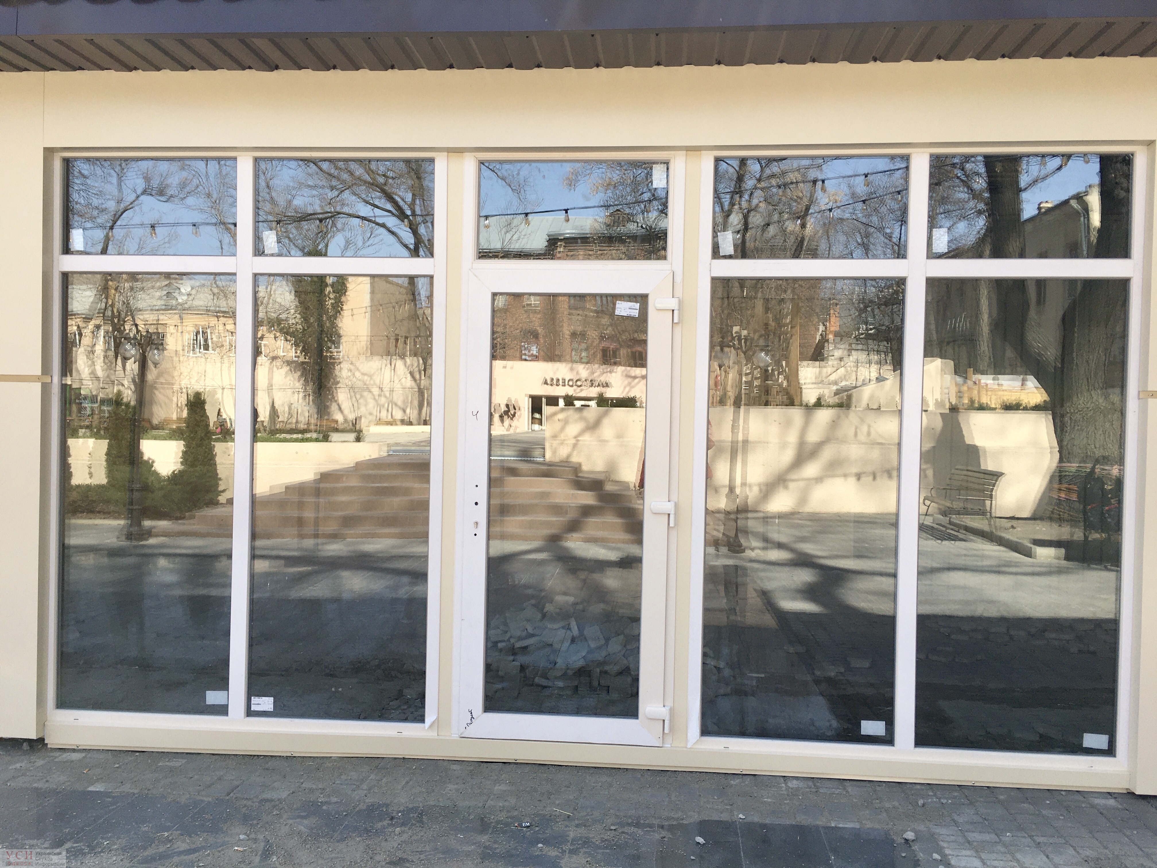 Летний театр застраивают во время карантина. Фото: УСИ