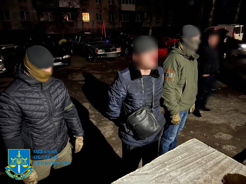 В Одессе задержали коллаборанта, который работал на врага в исправительной колонии Херсона.