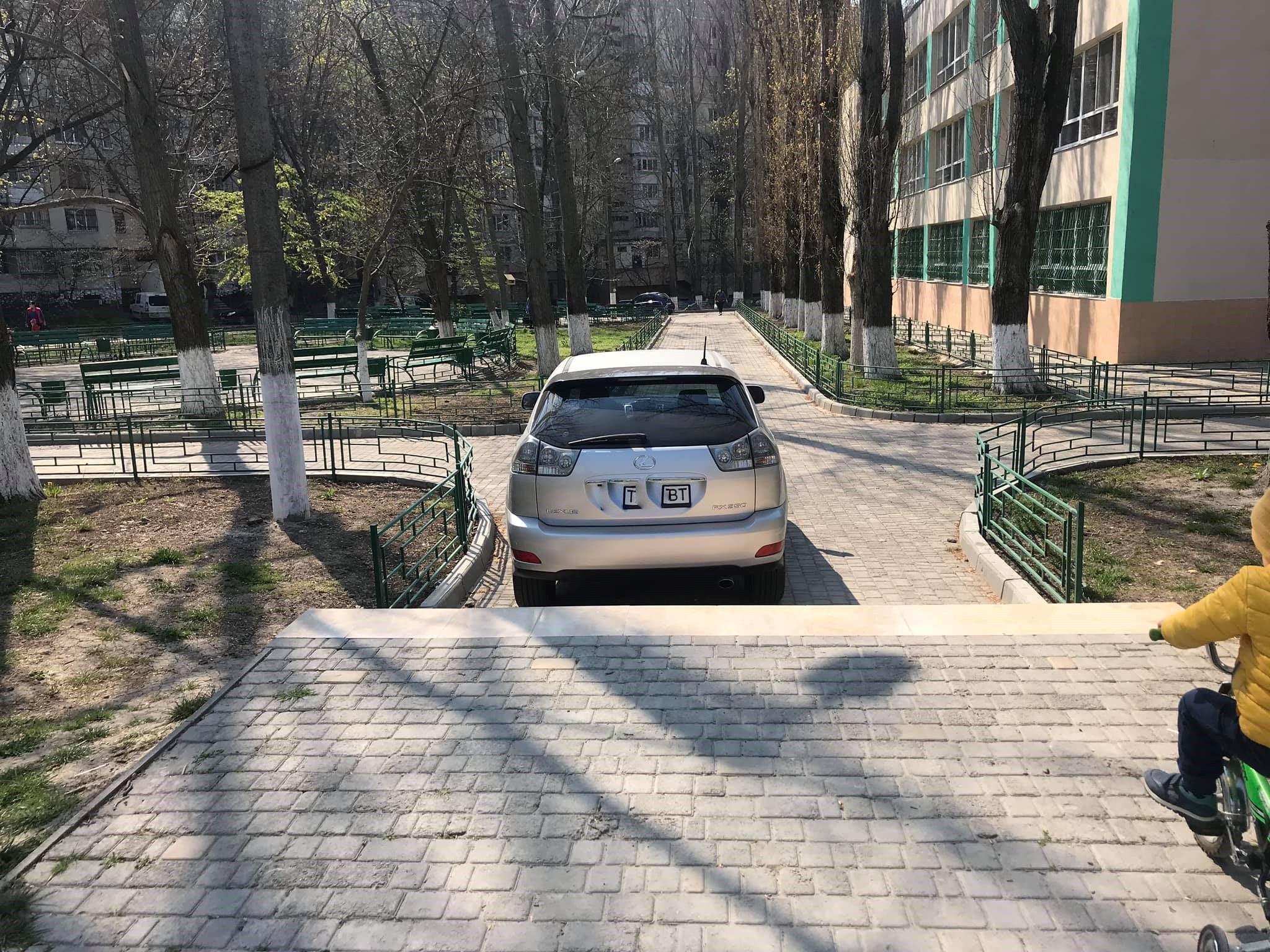 свежая фотоподборка наглых водителей в Одессе