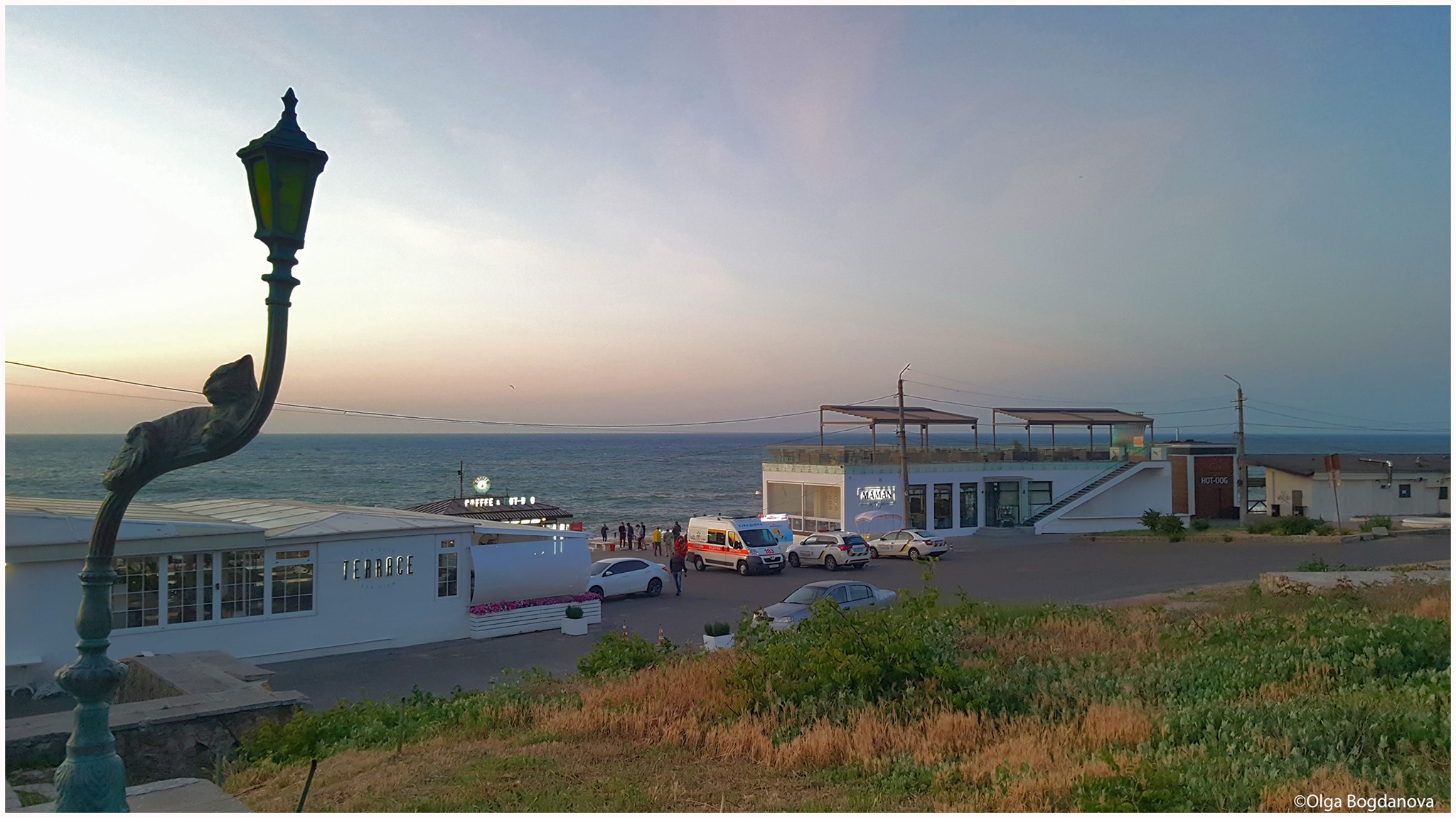 Сегодня утром, 6 июня, на Ланжероне во время шторма утонул молодой парень. Фото Ольги Богдановой