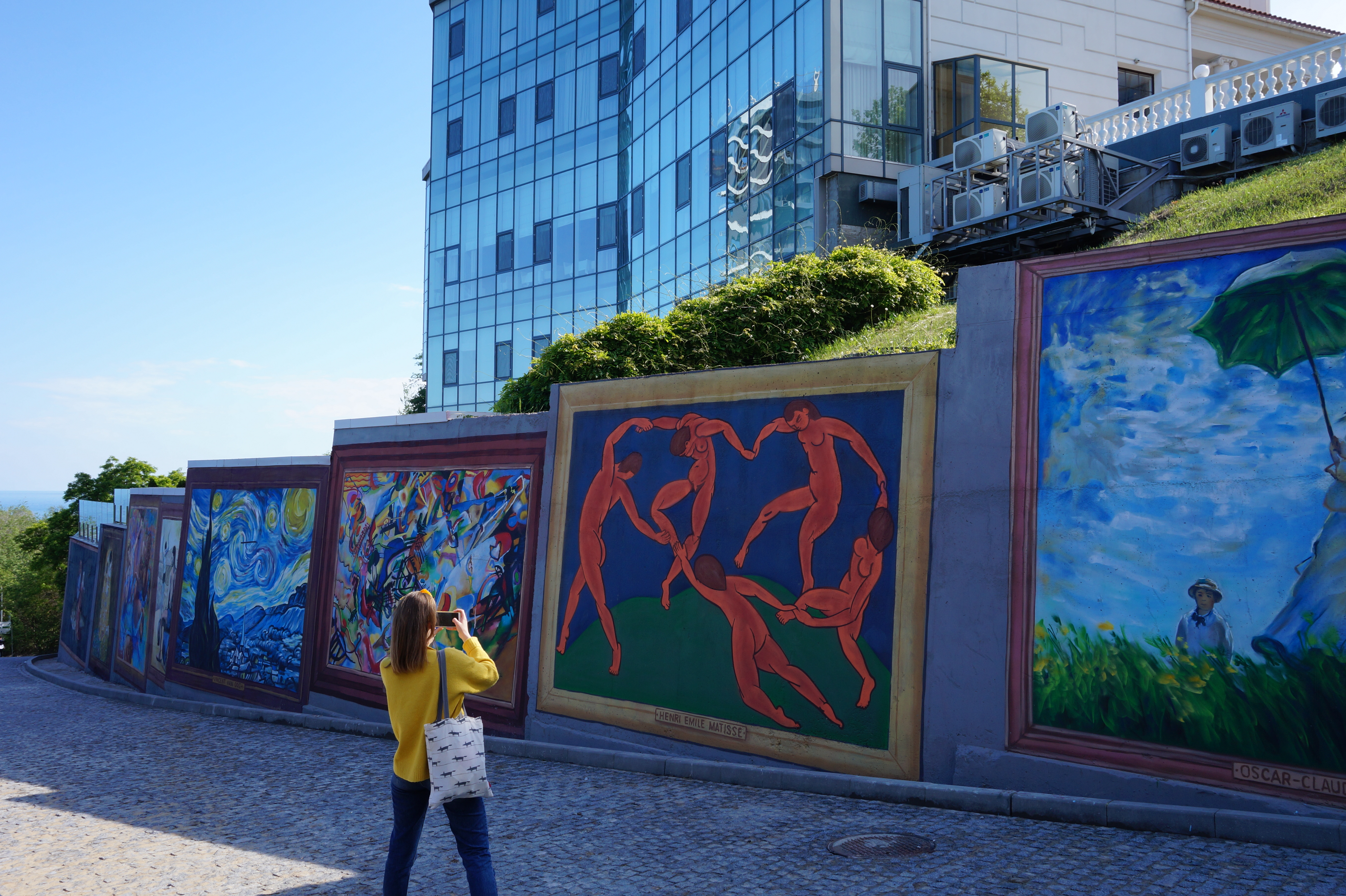 Муралы на трассе Здоровья. Фото Александры Дедюлиной