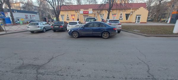 Свежая фотоподборка очень плохой парковки в Одессе за неделю.