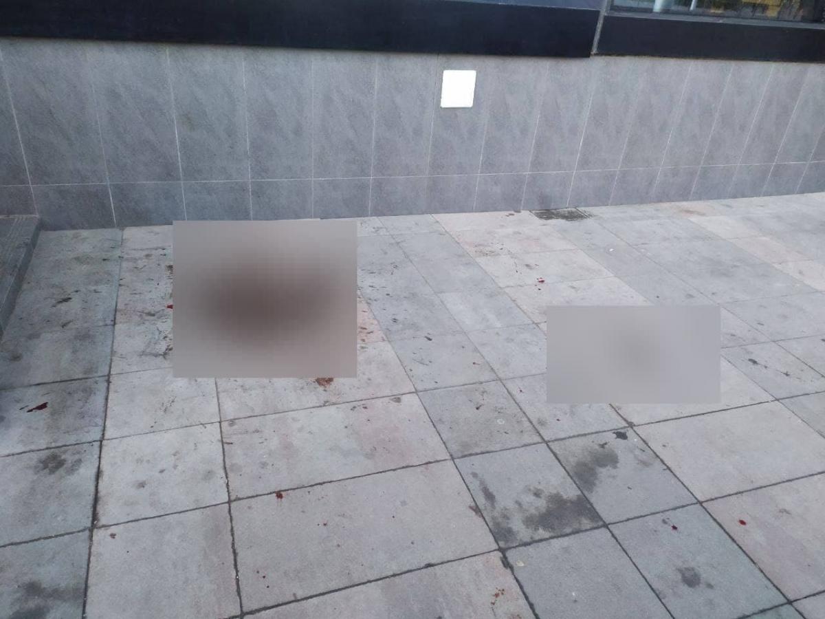 На одесском Привозе наркоман-вампир покусал людей до крови.