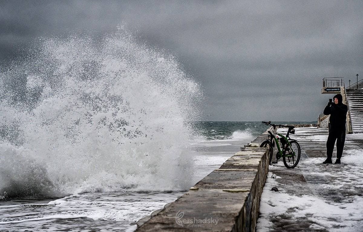 Шторм на море.