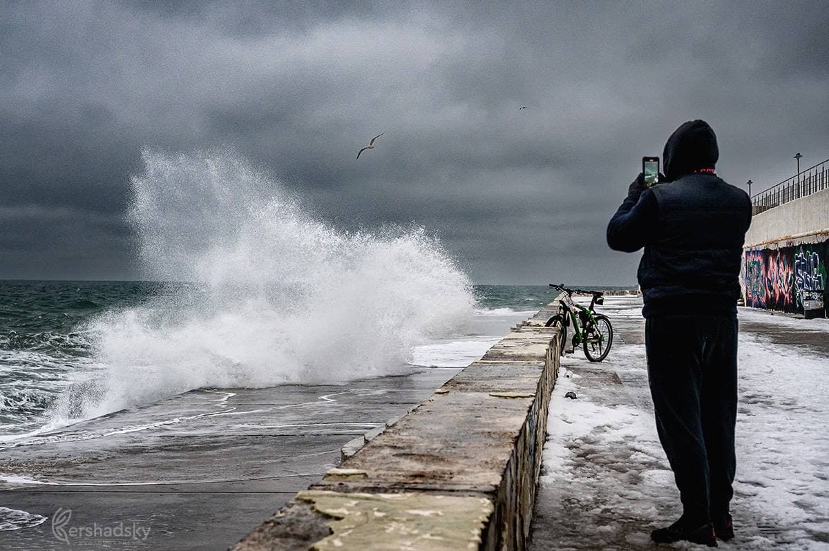 Шторм на море.