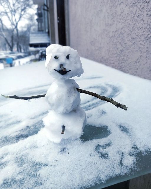 Микро-снеговик в Одессе.